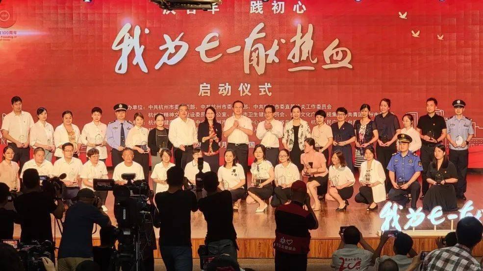蓝色微笑方块选关版